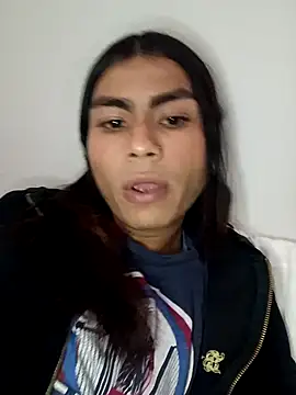 Snapshot of Emily_Isa_ chatting on 12/10/24, 11:51 Emily Isa online show from 12/10/24, 11:51