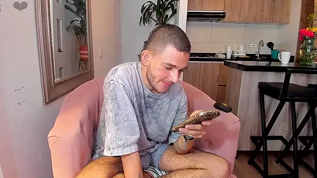 Snapshot of AbadSpears chatting on 03/22/25, 06:54 AbadSpears online show from 03/22/25, 06:54