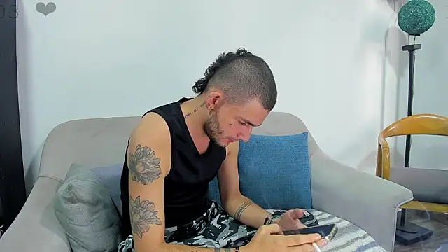 Snapshot of AbadSpears chatting on 03/18/25, 12:06 AbadSpears online show from 03/18/25, 12:06