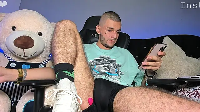 Snapshot of AbadSpears chatting on 03/05/25, 12:05 AbadSpears online show from 03/05/25, 12:05