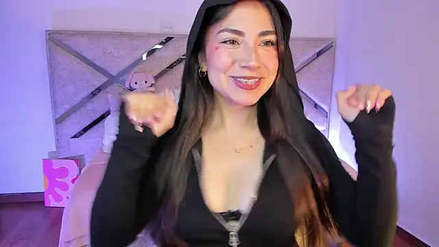 Melody 04 online show from 10/30/25, 03:49