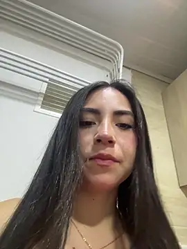 Snapshot of Melody_04 chatting on 02/15/26, 04:13 Melody 04 online show from 02/15/26, 04:13