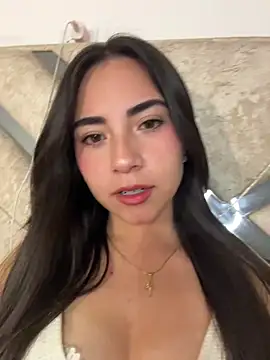 Snapshot of Melody_04 chatting on 04/03/26, 03:57 Melody 04 online show from 04/03/26, 03:57