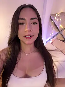 Snapshot of Melody_04 chatting on 02/07/26, 04:42 Melody 04 online show from 02/07/26, 04:42