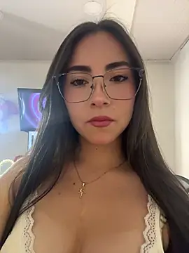 Snapshot of Melody_04 chatting on 04/12/26, 01:09 Melody 04 online show from 04/12/26, 01:09