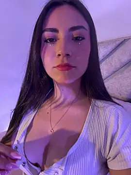 Melody 04 online show from 11/20/25, 03:40