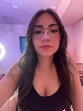 Melody 04 online show from 11/29/25, 04:45