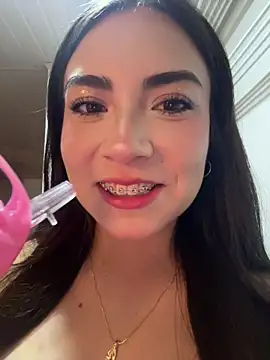 Snapshot of Melody_04 chatting on 01/17/26, 04:38 Melody 04 online show from 01/17/26, 04:38