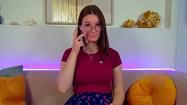 Snapshot of VictoriaArdern chatting on 10/11/25, 06:36 VictoriaArdern online show from 10/11/25, 06:36