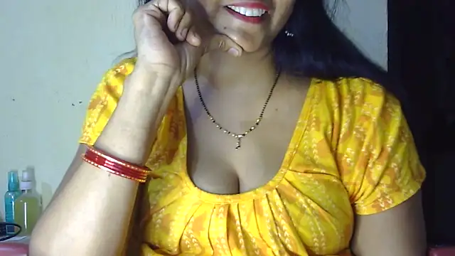 Snapshot of Suhana-sapna chatting on 09/27/25, 05:52 Suhana-sapna online show from 09/27/25, 05:52