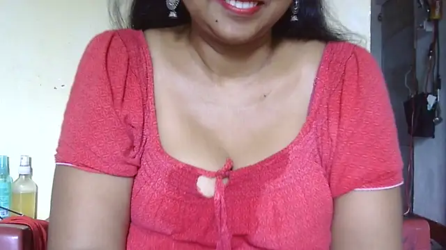 Snapshot of Suhana-sapna chatting on 10/02/25, 05:33 Suhana-sapna online show from 10/02/25, 05:33