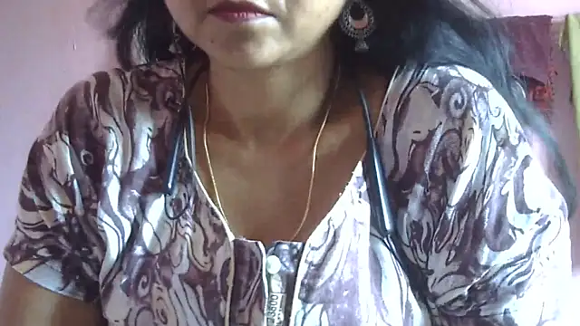 Snapshot of Suhana-sapna chatting on 04/18/26, 05:10 Suhana-sapna online show from 04/18/26, 05:10