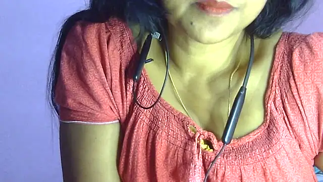 Snapshot of Suhana-sapna chatting on 02/25/26, 05:35 Suhana-sapna online show from 02/25/26, 05:35