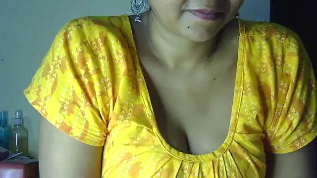 Snapshot of Suhana-sapna chatting on 09/30/25, 06:25 Suhana-sapna online show from 09/30/25, 06:25