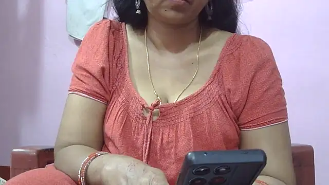 Snapshot of Suhana-sapna chatting on 05/05/26, 05:16 Suhana-sapna online show from 05/05/26, 05:16