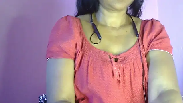 Snapshot of Suhana-sapna chatting on 01/08/26, 06:08 Suhana-sapna online show from 01/08/26, 06:08