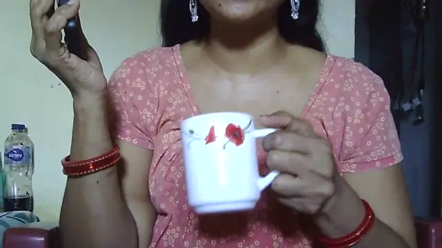 Snapshot of Suhana-sapna chatting on 09/24/25, 04:08 Suhana-sapna online show from 09/24/25, 04:08