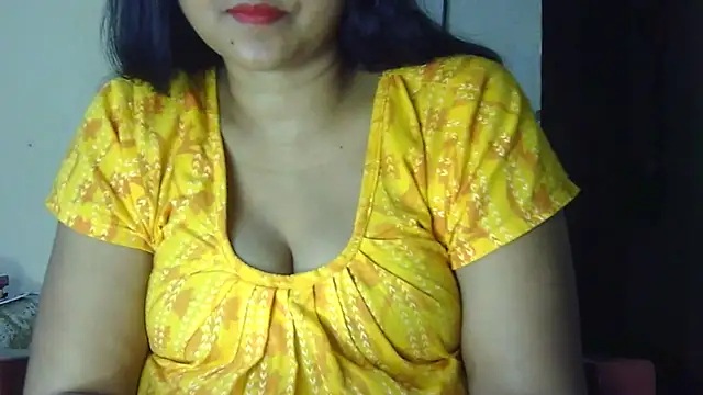 Snapshot of Suhana-sapna chatting on 10/09/25, 05:35 Suhana-sapna online show from 10/09/25, 05:35