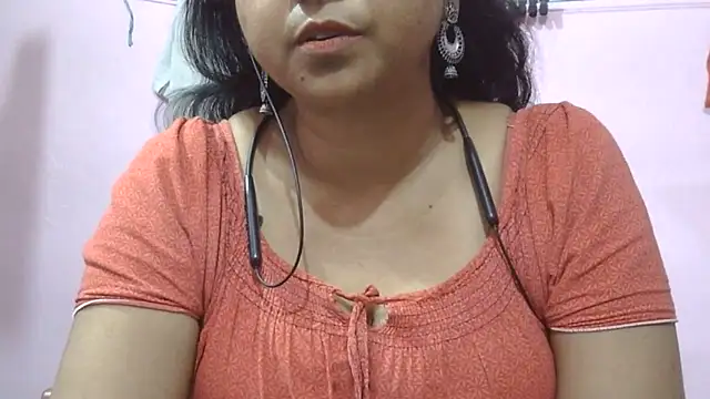 Snapshot of Suhana-sapna chatting on 05/26/26, 06:17 Suhana-sapna online show from 05/26/26, 06:17