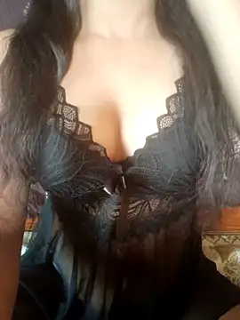 Snapshot of sexyriya_008 chatting on 01/11/25, 05:31 sexyriya 008 online show from 01/11/25, 05:31