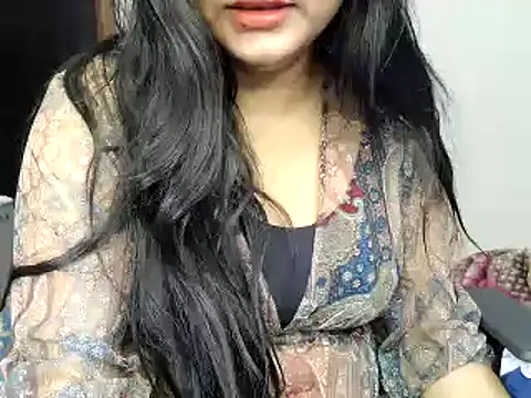 Snapshot of Hritvika chatting on 03/07/25, 02:04 Hritvika online show from 03/07/25, 02:04