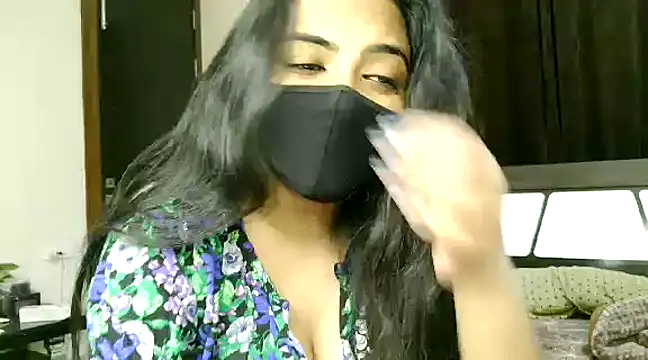 Snapshot of Hritvika chatting on 03/20/25, 02:42 Hritvika online show from 03/20/25, 02:42