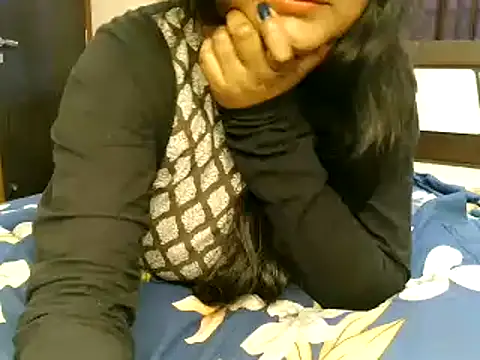 Snapshot of Hritvika chatting on 03/05/25, 06:12 Hritvika online show from 03/05/25, 06:12