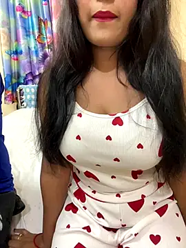 Snapshot of ascuple chatting on 10/17/25, 05:48 ascuple online show from 10/17/25, 05:48