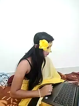 Snapshot of ascuple chatting on 02/08/25, 06:01 ascuple online show from 02/08/25, 06:01