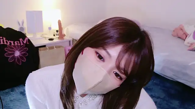 Snapshot of Runarunapi chatting on 10/28/25, 03:51 Runarunapi online show from 10/28/25, 03:51