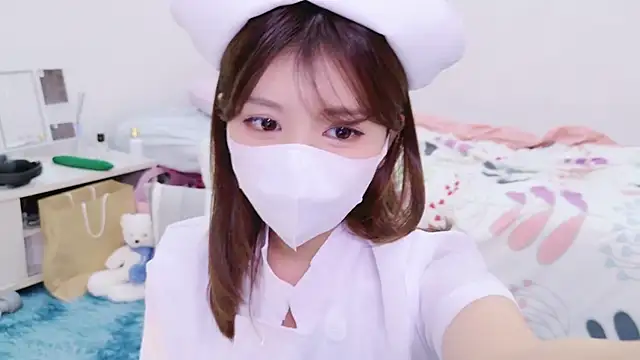 Snapshot of Runarunapi chatting on 10/31/25, 02:13 Runarunapi online show from 10/31/25, 02:13