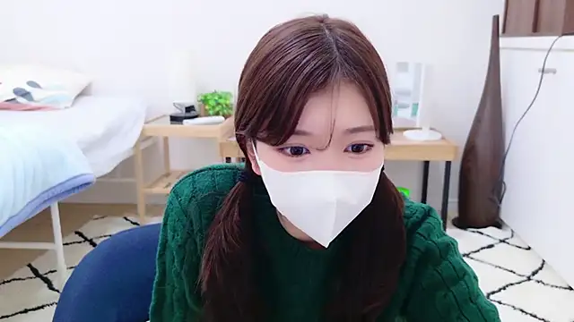 Snapshot of Runarunapi chatting on 12/25/24, 05:05 Runarunapi online show from 12/25/24, 05:05