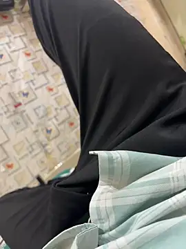 mahiking online show from 11/06/25, 01:26