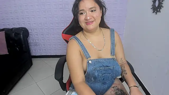 Snapshot of natasha_adams22 chatting on 03/15/25, 12:58 natasha adams22 online show from 03/15/25, 12:58