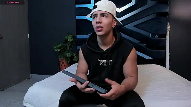 Flynn Riider online show from 03/14/25, 11:45