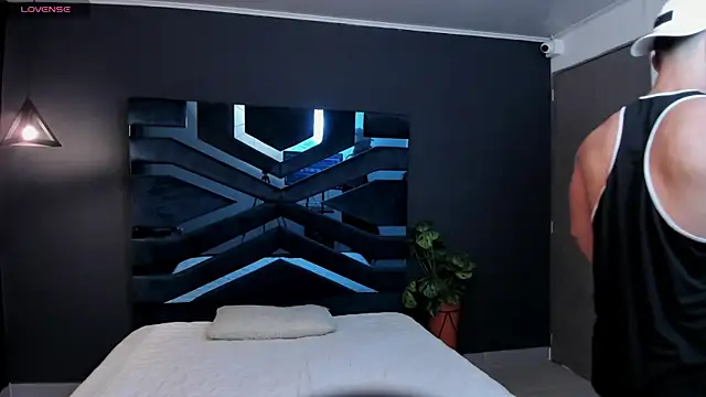 Flynn Riider online show from 03/13/25, 11:19