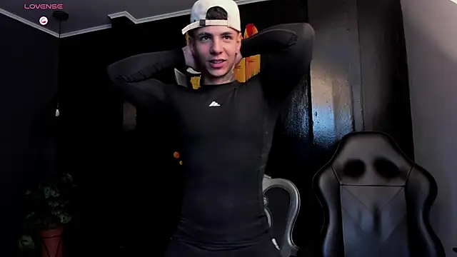 Flynn Riider online show from 09/24/25, 11:17