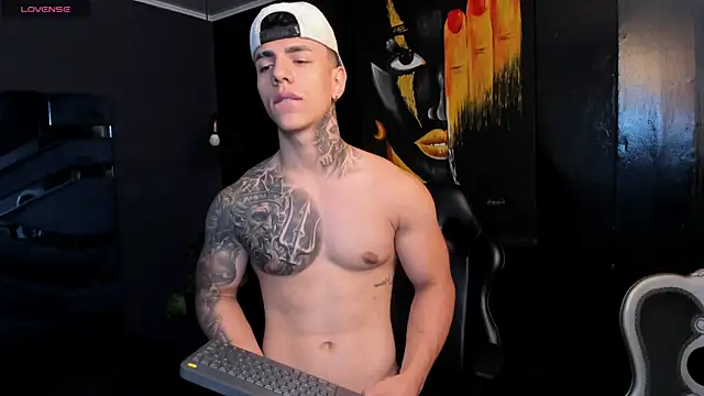 Flynn Riider online show from 10/23/25, 05:22