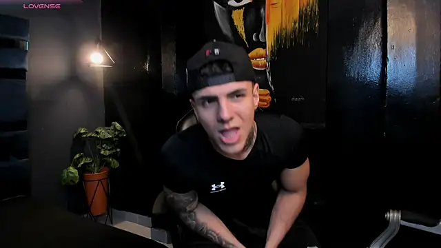 Flynn Riider online show from 11/05/25, 05:16