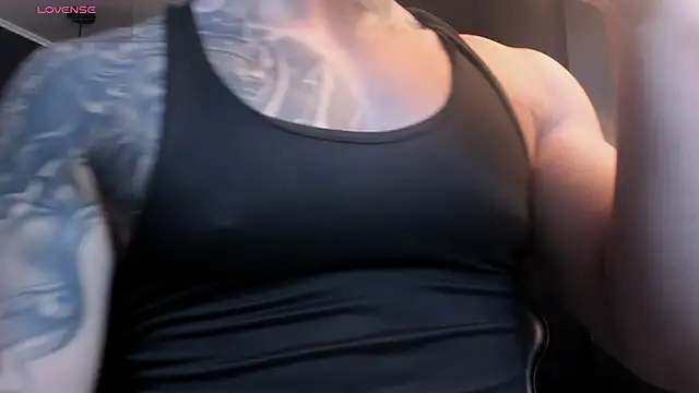 Flynn Riider online show from 12/03/25, 05:23