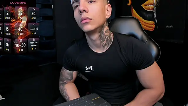 Flynn Riider online show from 11/10/25, 05:18