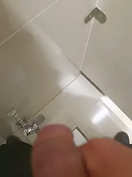 Snapshot of thanos65432 chatting on 02/18/25, 05:09 thanos65432 online show from 02/18/25, 05:09