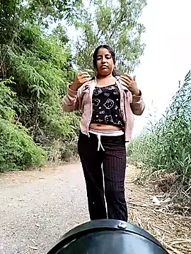 Danna-linyi online show from 03/24/26, 07:58