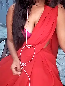 Snapshot of hinaa_khan chatting on 10/11/25, 02:01 hinaa khan online show from 10/11/25, 02:01