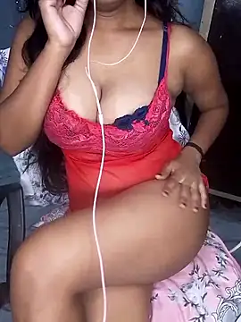 Snapshot of hinaa_khan chatting on 09/21/25, 07:41 hinaa khan online show from 09/21/25, 07:41