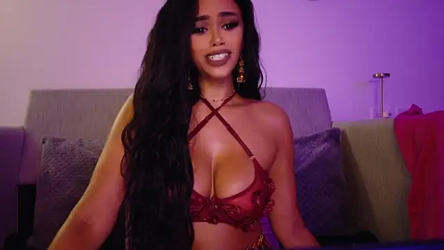 Snapshot of MayaIndica chatting on 10/19/25, 12:46 MayaIndica online show from 10/19/25, 12:46