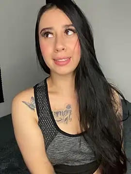 Zoee t online show from 10/16/25, 04:43