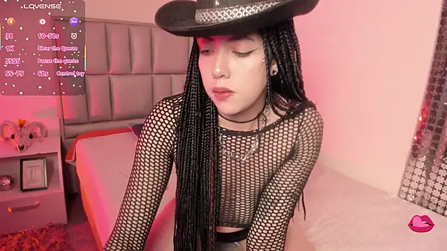 Aurora Hotson online show from 09/26/25, 01:34