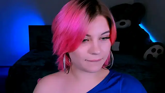 Snapshot of evaharve chatting on 02/13/25, 08:24 evaharve online show from 02/13/25, 08:24