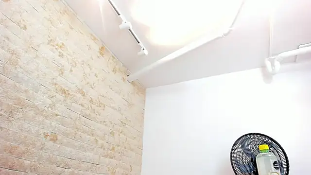 Snapshot of mia_roldan_ chatting on 11/05/25, 12:41 mia roldan online show from 11/05/25, 12:41